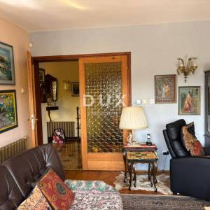 OPATIJA, MATULJI - Obiteljska vila  s dva stana , garažom i bazenom! 