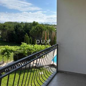 OPATIJA, MATULJI - Obiteljska vila  s dva stana , garažom i bazenom! 