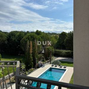 OPATIJA, MATULJI - Obiteljska vila  s dva stana , garažom i bazenom! 