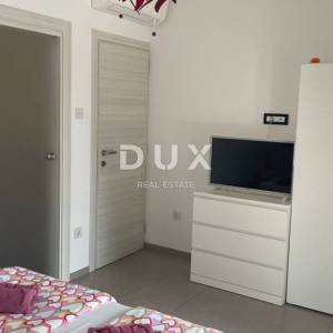 OPATIJA, MATULJI - Obiteljska vila  s dva stana , garažom i bazenom! 
