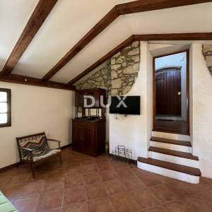 OPATIJA, MOŠĆENIČKA DRAGA – renovirana kamena kuća s panoramskim pogledom na more i dvije terase