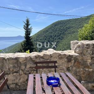 OPATIJA, MOŠĆENIČKA DRAGA – renovirana kamena kuća s panoramskim pogledom na more i dvije terase