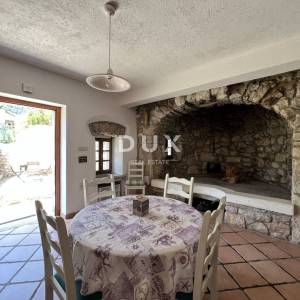 OPATIJA, MOŠĆENIČKA DRAGA – renovirana kamena kuća s panoramskim pogledom na more i dvije terase