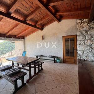 OPATIJA, MOŠĆENIČKA DRAGA – renovirana kamena kuća s panoramskim pogledom na more i dvije terase