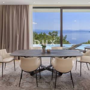 OPATIJA, MOŠĆENIČKA DRAGA - luksuzna vila s bazenom na vrh poziciji s panoramskim pogledom na more