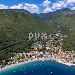 OPATIJA, MOŠĆENIČKA DRAGA - luksuzna vila s bazenom na vrh poziciji s panoramskim pogledom na more