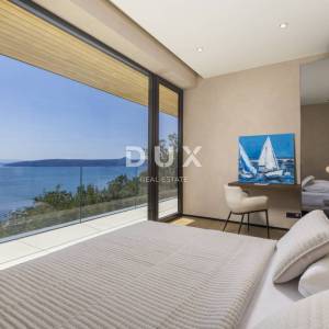 OPATIJA, MOŠĆENIČKA DRAGA - luksuzna vila s bazenom na vrh poziciji s panoramskim pogledom na more