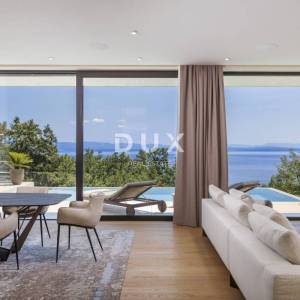 OPATIJA, MOŠĆENIČKA DRAGA - luksuzna vila s bazenom na vrh poziciji s panoramskim pogledom na more