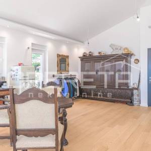 Opatija okolica,  stan u novogradnji 71 m², 2 balkona, lift i spektakularan pogl