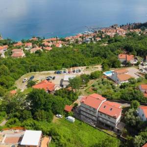 OPATIJA, POBRI - Prostrano građevinsko zemljište, 1080m2