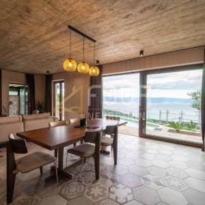 Opatija, Poljane, kuća s bazenom i panoramskim pogledom na more