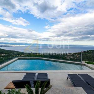 Opatija, Poljane, kuća s bazenom i panoramskim pogledom na more