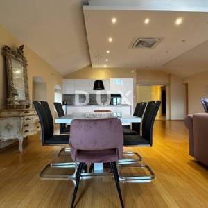 OPATIJA  - stan 185m2 sa pogledom na more