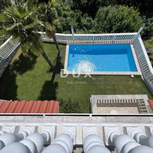 OPATIJA, VOLOSKO – ekskluzivna vila s bazenom i otvorenim pogledom na more