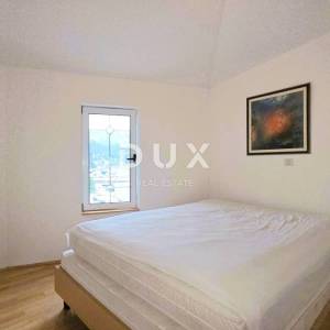 OPATIJA, VOLOSKO - vila s predivnim pogledom , 1. red do mora, 240m2