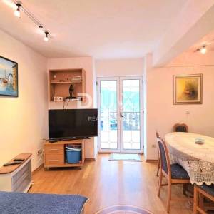 OPATIJA, VOLOSKO - vila s predivnim pogledom , 1. red do mora, 240m2