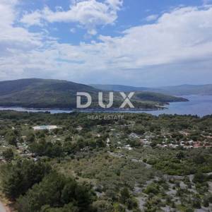 OTOK CRES, GRAD CRES - Zemljište za hotel 100 m od mora