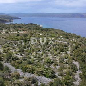 OTOK CRES, GRAD CRES - Zemljište za hotel 100 m od mora