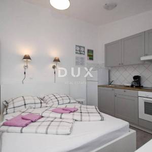 OTOK KRK, BAŠKA - Dva apartmana prvi red do mora 