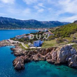 OTOK KRK, BAŠKA - Dva apartmana prvi red do mora