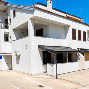 OTOK KRK, BAŠKA – Šarmantan apartman s terasom
