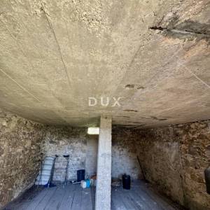 OTOK KRK, DRAGA BAŠĆANSKA - Starina s puno potencijala u blizini mora!