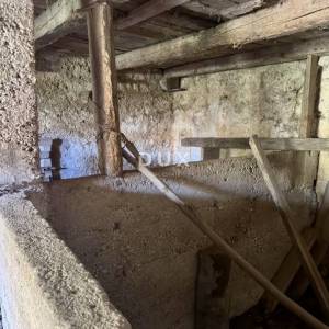 OTOK KRK, DRAGA BAŠĆANSKA - Starina s puno potencijala u blizini mora!