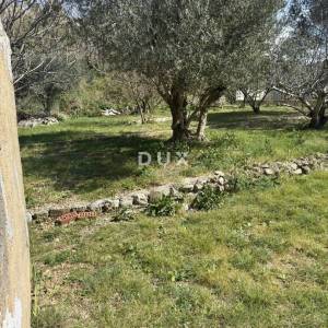 OTOK KRK, DRAGA BAŠĆANSKA - Starina s puno potencijala u blizini mora!