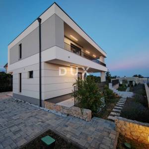 OTOK KRK - Ekskluzivna vila + projekt