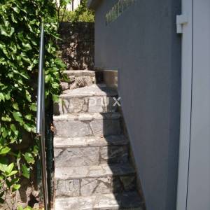OTOK KRK, GRAD KRK - Samostojeća kuća 2. red do mora