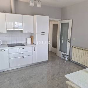 OTOK KRK, GRAD KRK - Samostojeća kuća na odličnoj lokaciji