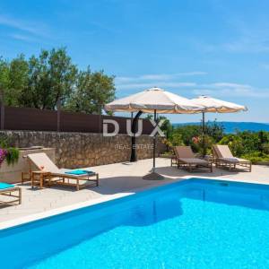 OTOK KRK - Mediteranska kuća s bazenom i pogledom na more