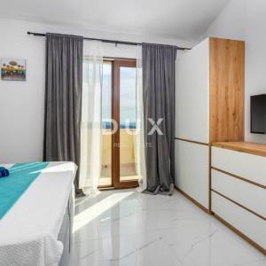 OTOK KRK - Mediteranska kuća s bazenom i pogledom na more