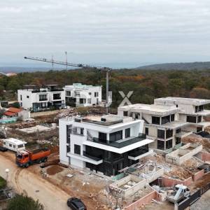 OTOK KRK, NJIVICE - Ekskluzivna novogradnja, penthouse s krovnim bazenom!