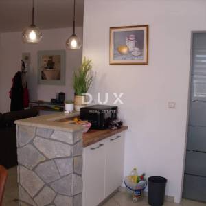 OTOK KRK, PINEZIĆI - Apartman 73 m2 sa pogledom na more