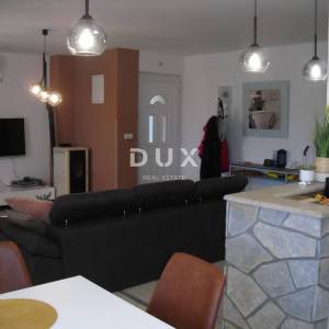 OTOK KRK, PINEZIĆI - Apartman 73 m2 sa pogledom na more