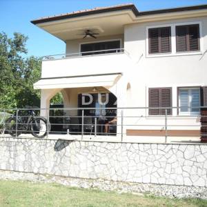 OTOK KRK, PINEZIĆI - Apartman 73 m2 sa pogledom na more