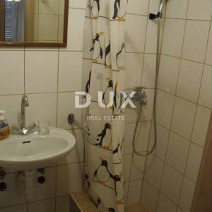OTOK KRK, RISIKA - Dvojna kuća sa 2 apartmana