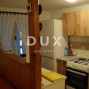 OTOK KRK, RISIKA - Dvojna kuća sa 2 apartmana
