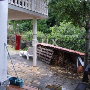 OTOK KRK, RISIKA - Dvojna kuća sa 2 apartmana
