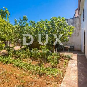 OTOK KRK, ŠILO (okolica) - Kuća sa 4 apartmana i 700 m2 okućnice