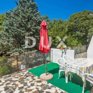 OTOK KRK, ŠILO (okolica) - Kuća sa 4 apartmana i 700 m2 okućnice
