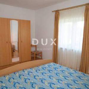 OTOK PAG, PAG - Kuća s 5 apartmana i uhodanim turističkim poslovanjem, 511m2
