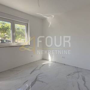 Otok Rab, Banjol, 2s+db, balkon, pogled na more