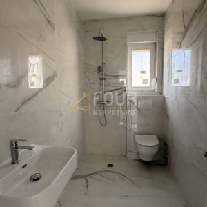 Otok Rab, Banjol, 3s+db, terasa, pogled na more