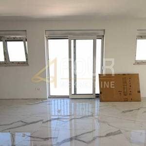 Otok Rab, Banjol, 3s+db, terasa, pogled na more
