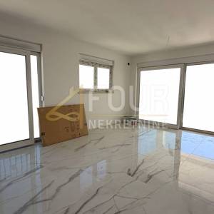 Otok Rab, Banjol, 3s+db, terasa, pogled na more