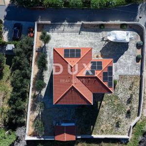 OTOK RAB, BARBAT - Kuća na odličnoj lokaciji 100 m od mora