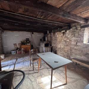 Pazin – stara kamena kuća u srcu Istre, 79 m²