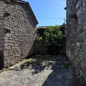 Pazin – stara kamena kuća u srcu Istre, 79 m²